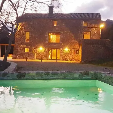 Casa En Paraje Natural Unico 25 Pax Dom wakacyjny Girona